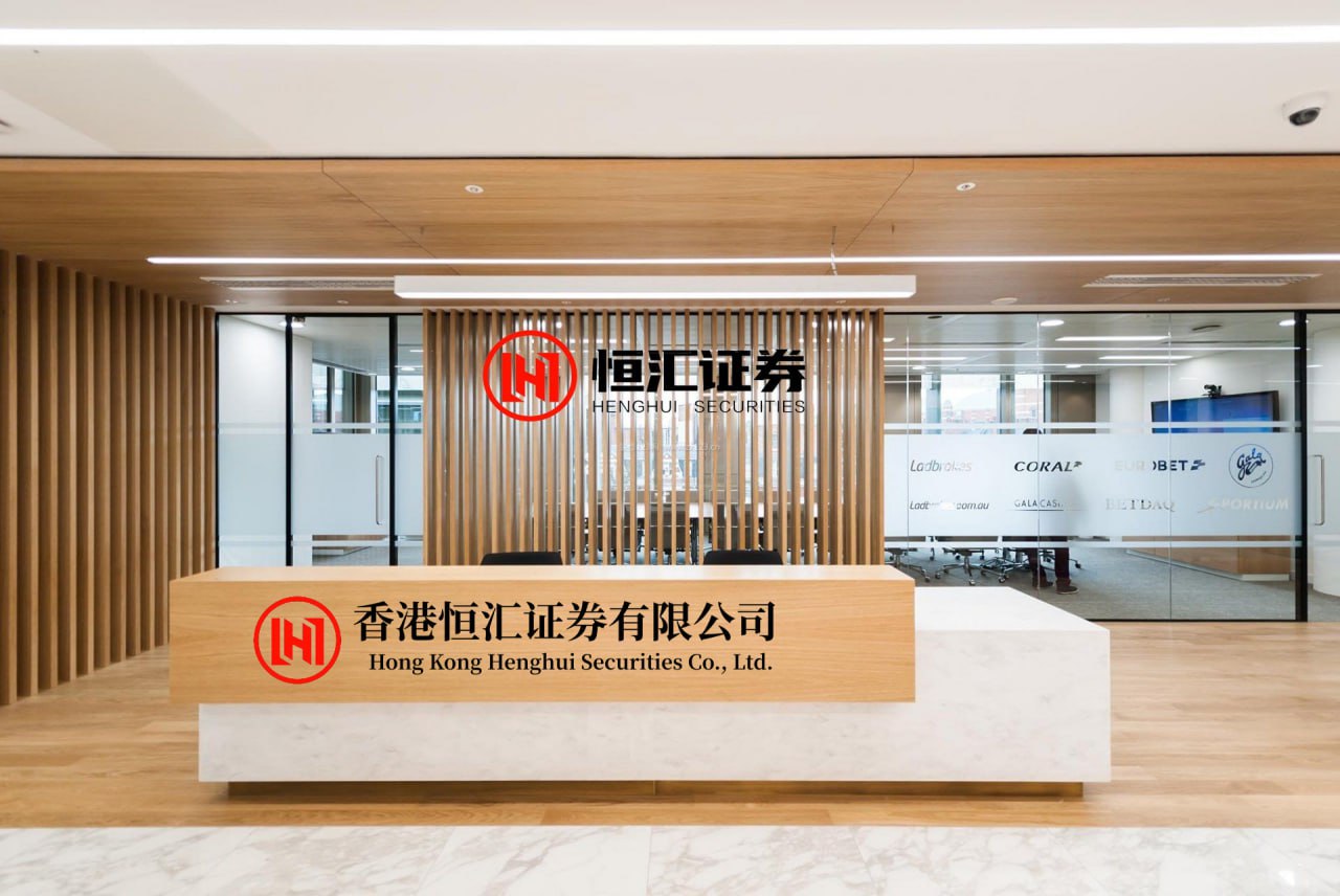宝诚配资 冷枫：一个股友，分享了他的买etf方法。 他主要研究T十O的基金。 以恒生科技etf为例: 每当KD低位金叉（日线级别），就是K值从小于20到大于20，然后收盘前买入，赚2%一3%就卖掉。 ...